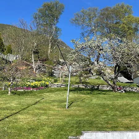 Retro Hus Med Fin Beliggenhet * Haddal