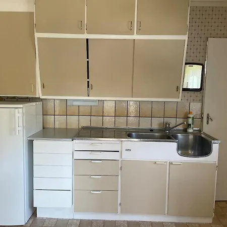 Retro Hus Med Fin Beliggenhet Lejlighed