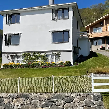 Retro Hus Med Fin Beliggenhet Lejlighed *